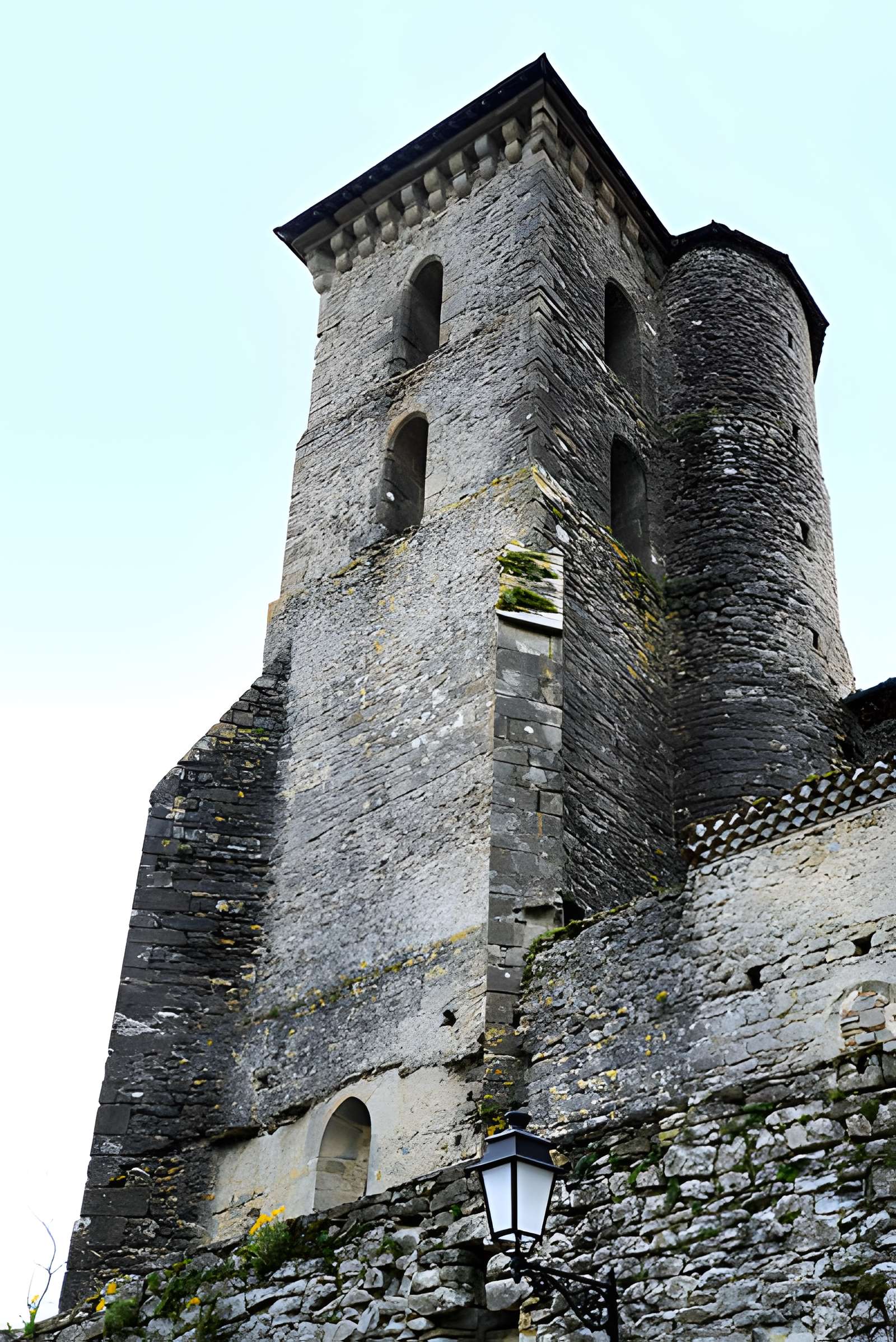 Ancien prieuré et remparts