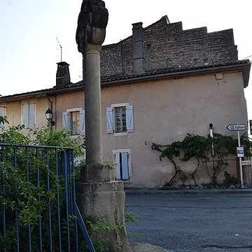 Croix en pierre