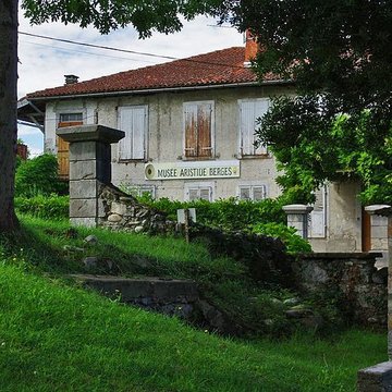 Maison natale dAristide Bergès et ancienne papeterie de Prat du Ritou également sur commune de Saint-Lizier