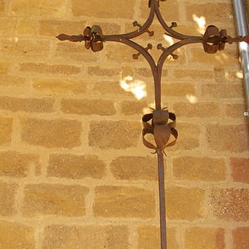 Croix en fer forgé