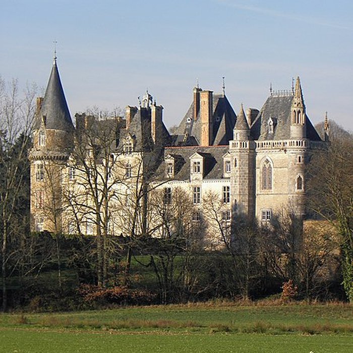 Photo de Château du Plessis à Argentré-du-Plessis