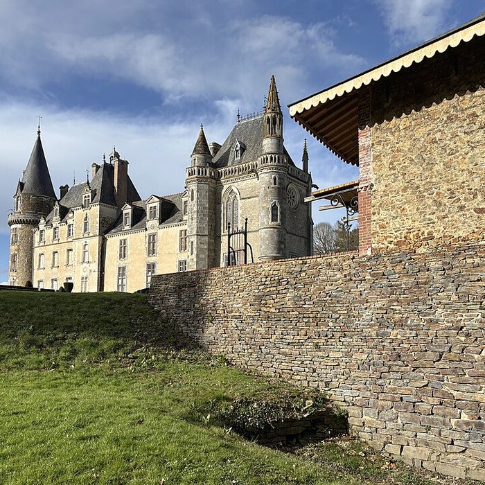 Photo de Château du Plessis à Argentré-du-Plessis