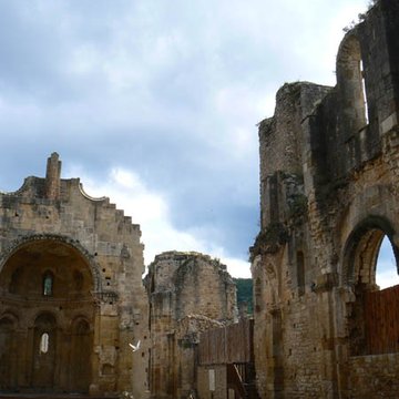 Restes de lancienne cathédrale Notre-Dame