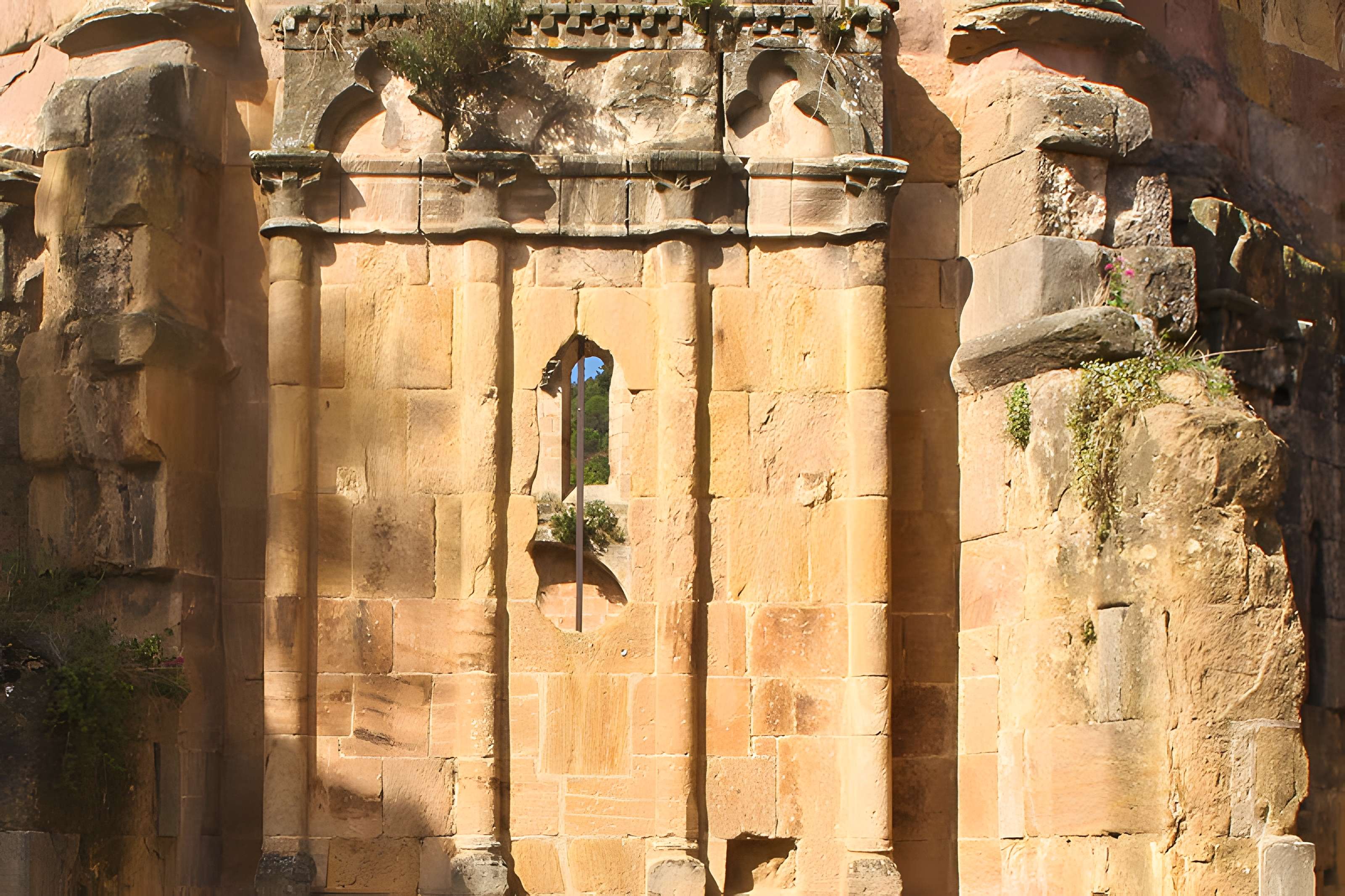 Restes de l'ancienne cathédrale Notre-Dame