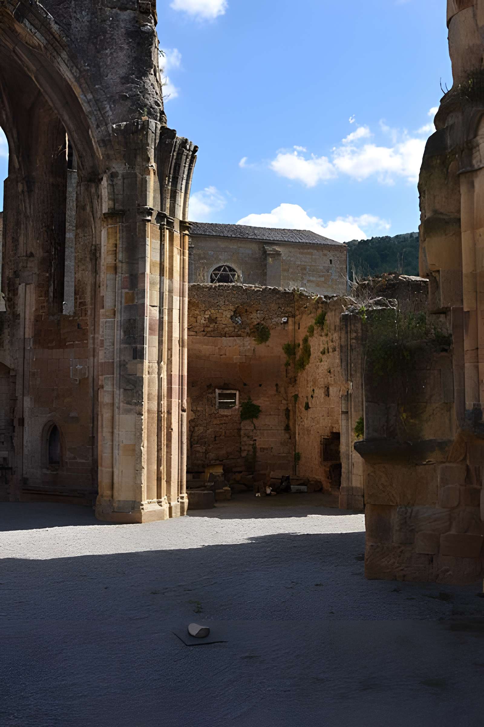 Restes de l'ancienne cathédrale Notre-Dame