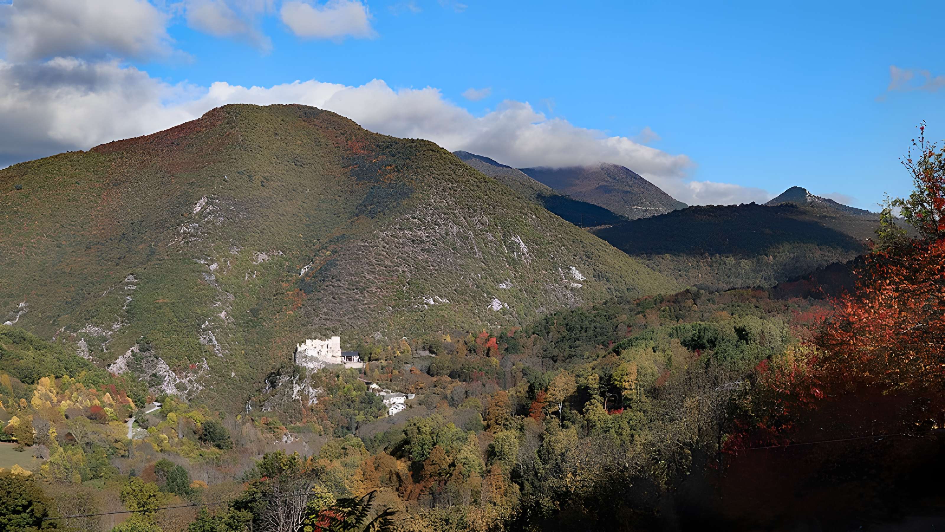 Château d'Usson à Rouze
