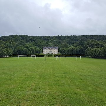 Domaine dYville également sur communes de Barneville-sur-Seine 27 et Mauny 76 
