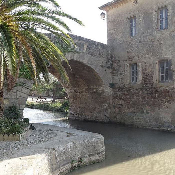 Photo de Canal du Midi : hameau du Somail également sur commune de Saint-Nazaire-dAude