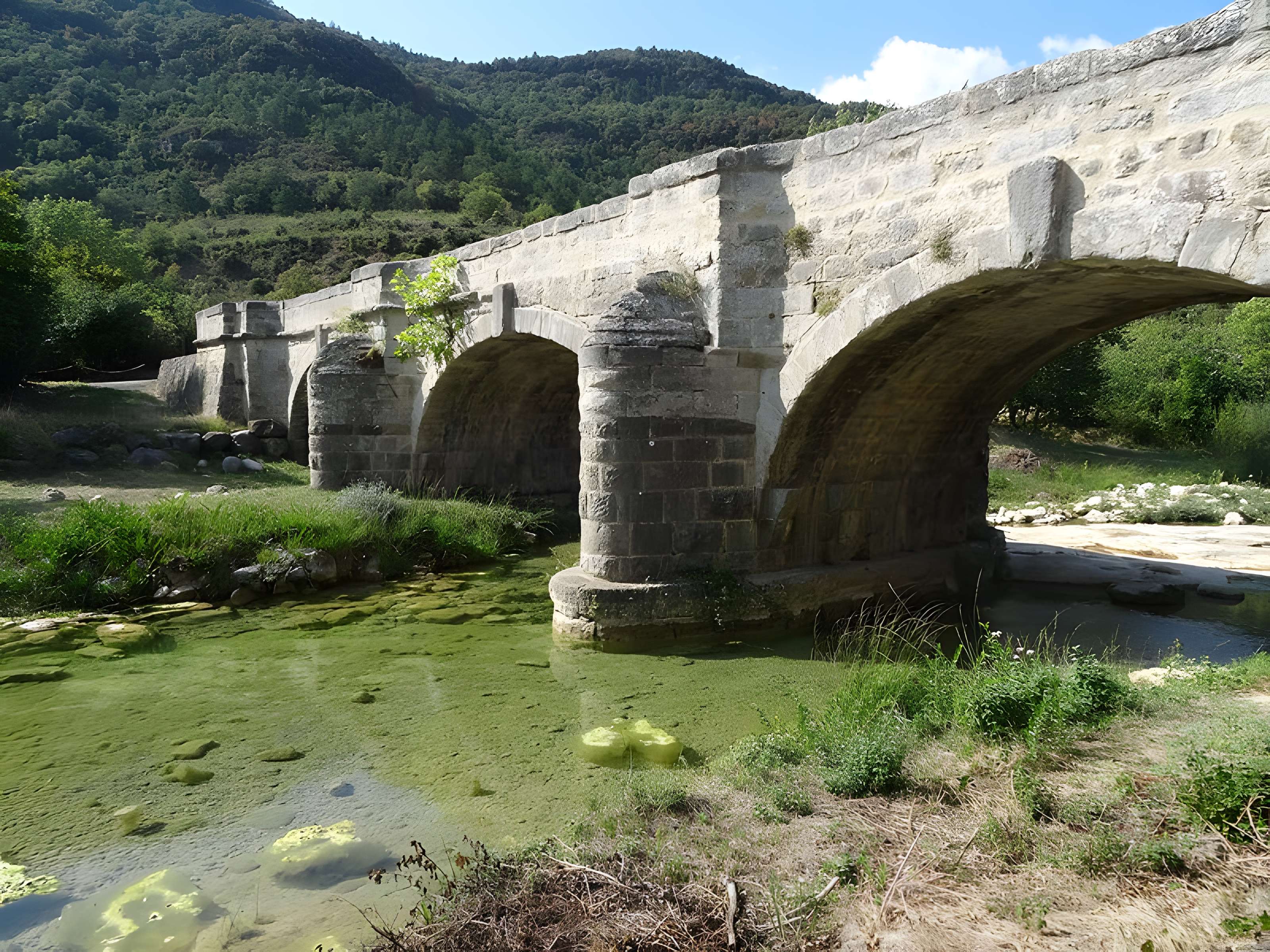 Pont sur le Lauquet