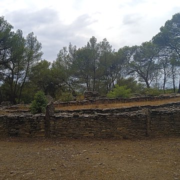 Monument mégalithique, dit Allée couverte de Saint-Eugène, sur le domaine de Russol
