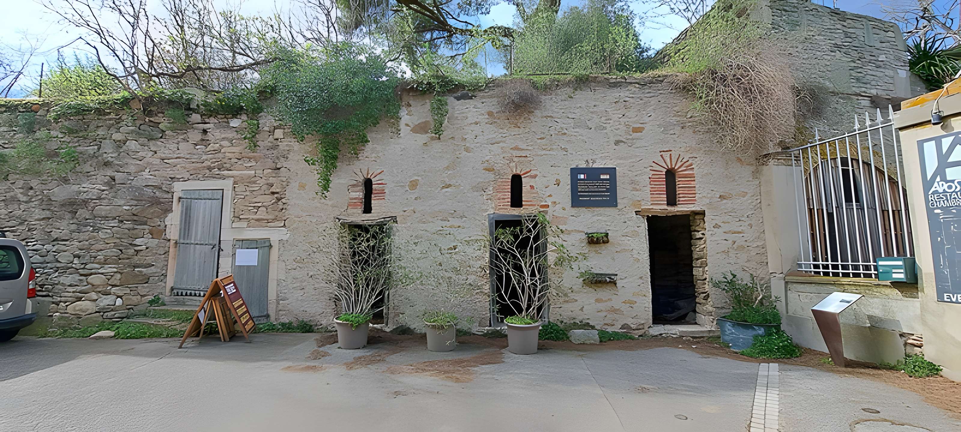 Ancienne manufacture royale