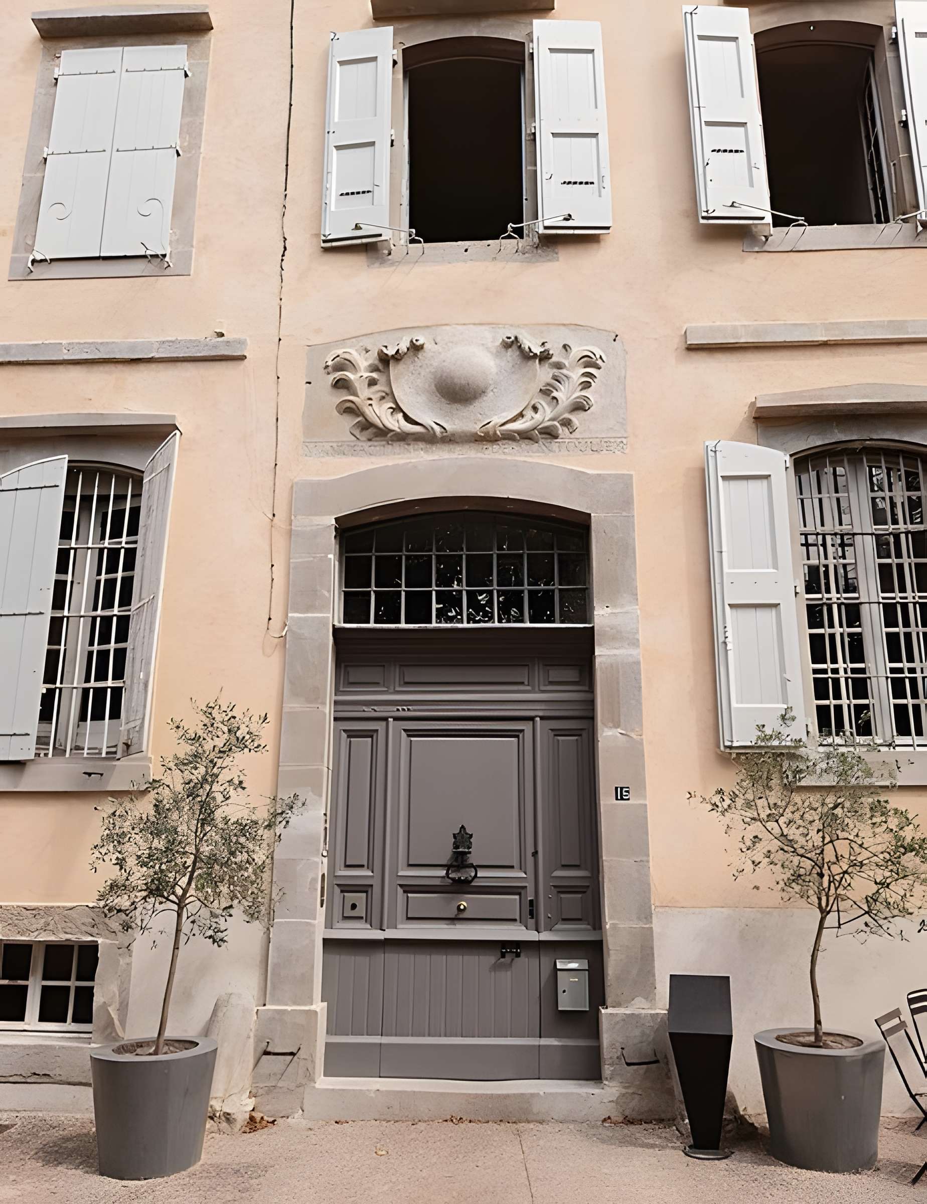 Ancienne manufacture royale