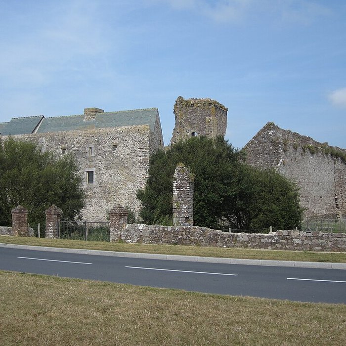 Photo de Château médiéval de Regnéville sur Mer