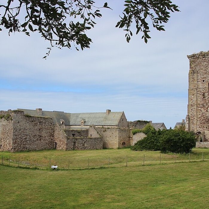 Photo de Château médiéval de Regnéville sur Mer