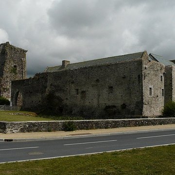 Château médiéval de Regnéville sur Mer