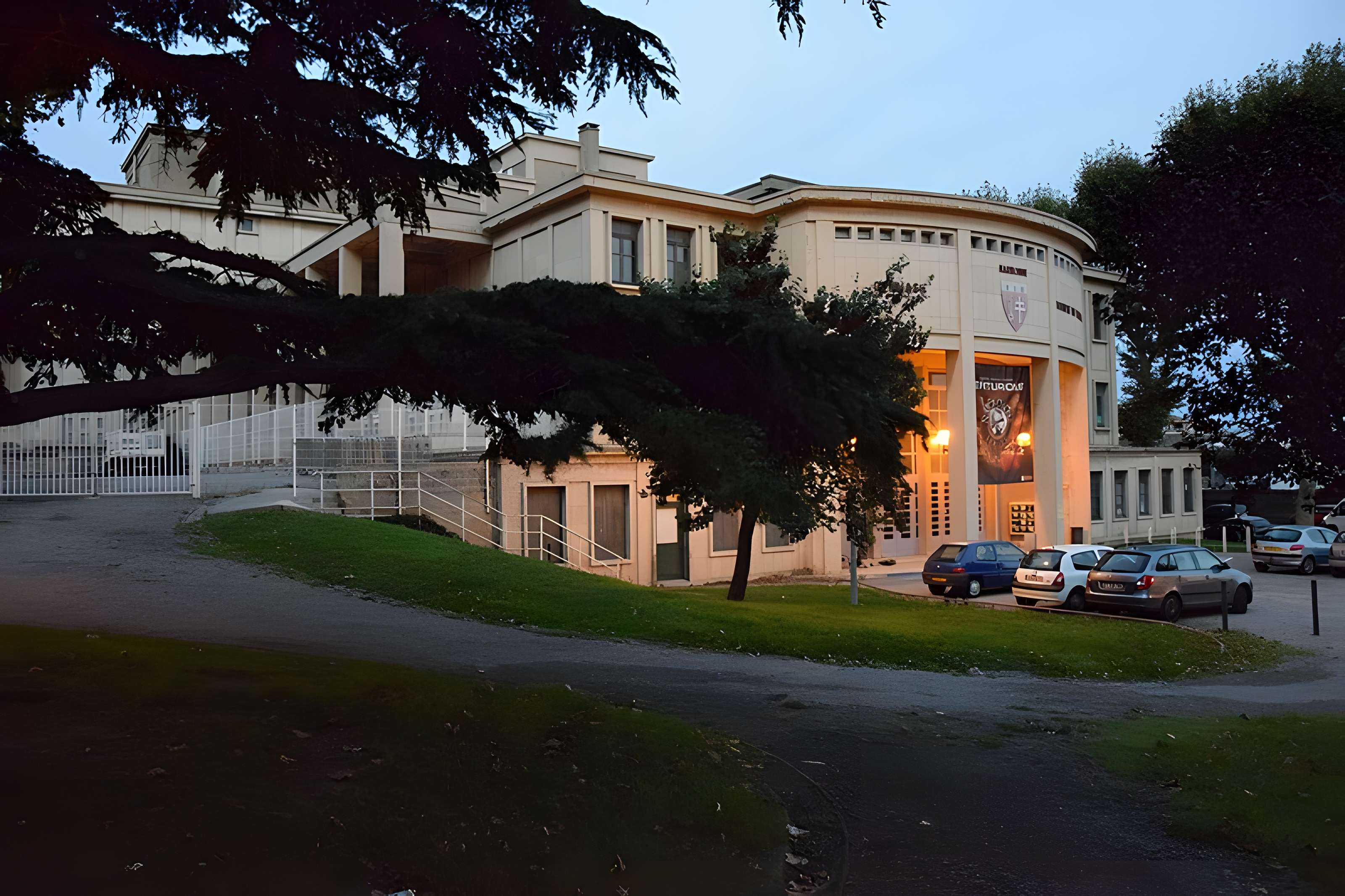 Palais des Sports, des Arts et du Travail