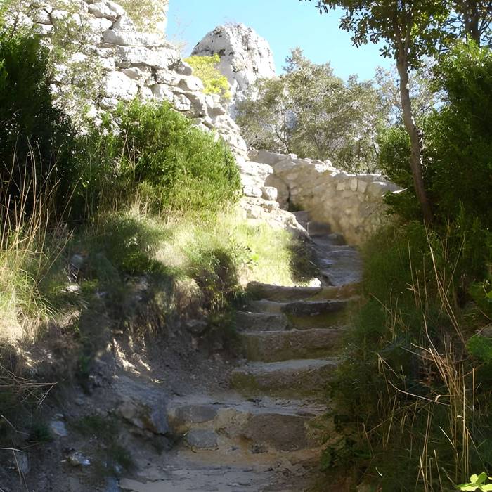 Photo de Ruinen der Burg