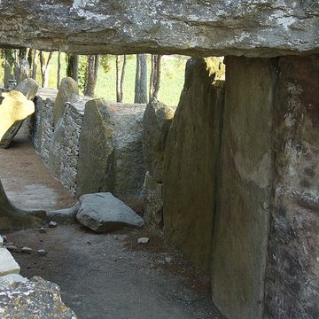 Dolmen des Fades ou Palet de Roland