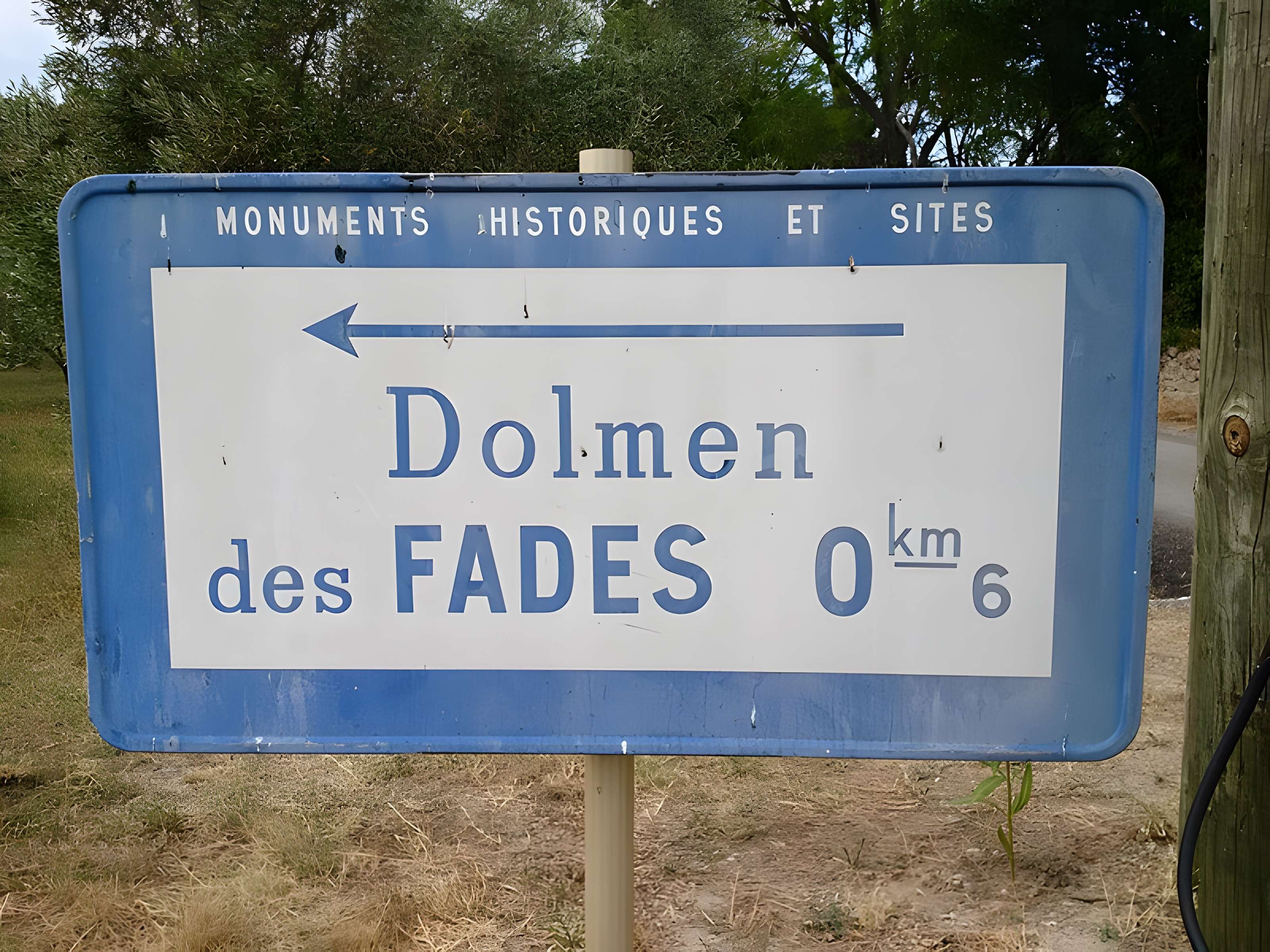 Dolmen des Fades ou Palet de Roland