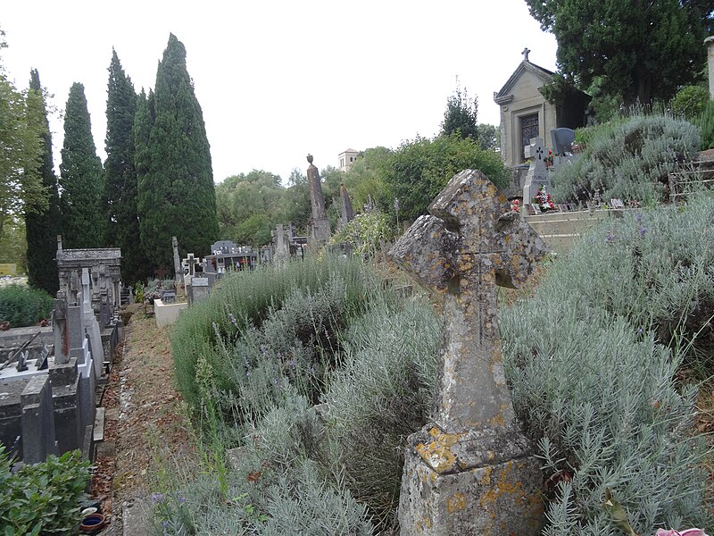Photo de Croix de cimetière en pierre