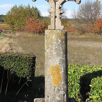 Croix de chemin en pierre