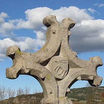 Croix de chemin en pierre