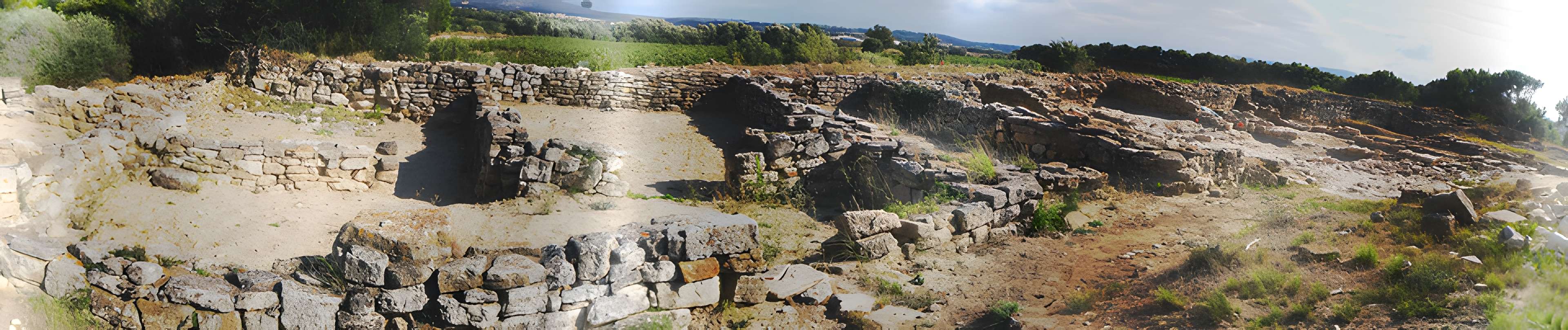 Vestiges de l'oppidum de Pech de Maho