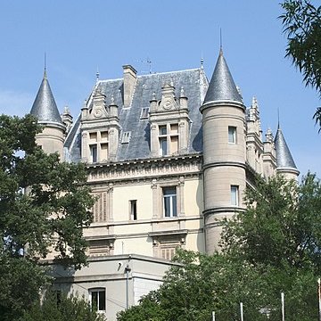 Château Régis, actuellement Ecole et Collège Notre-Dame de la Jeunesse