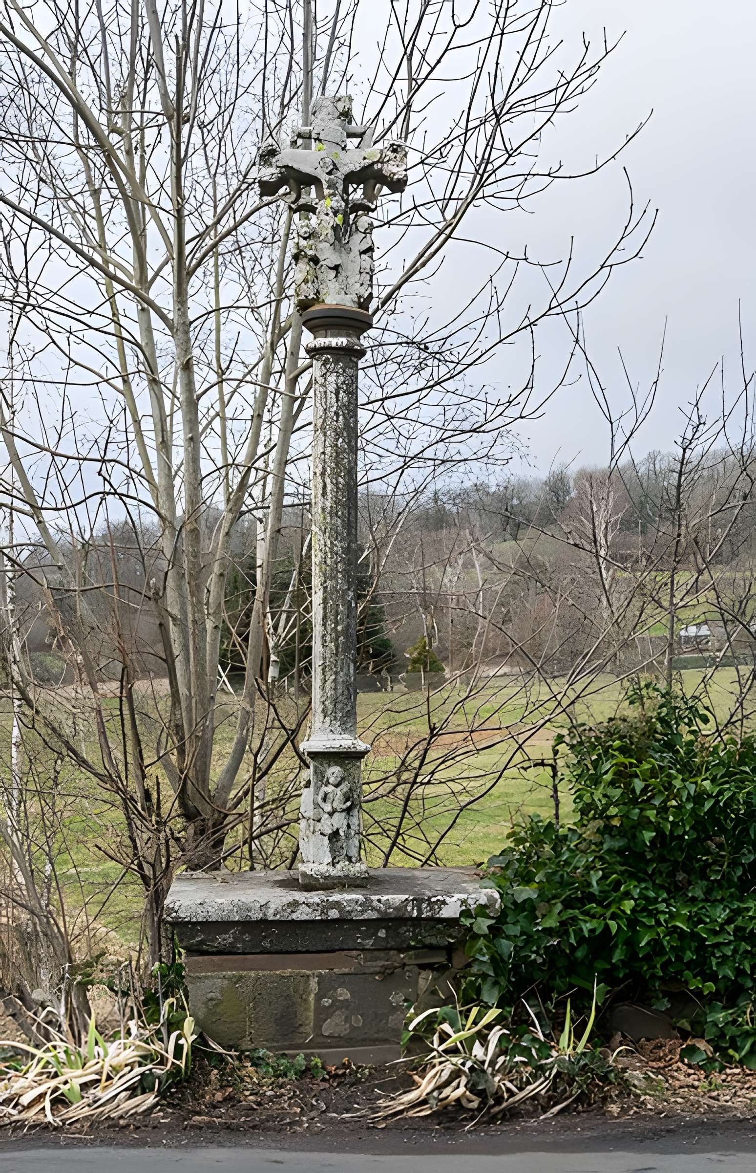 Croix du XVIe siècle