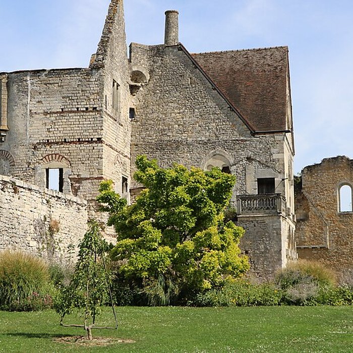 Photo de Château royal de Senlis et prieuré Saint-Maurice