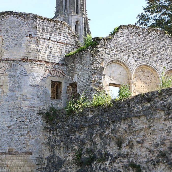 Photo de Château royal de Senlis et prieuré Saint-Maurice