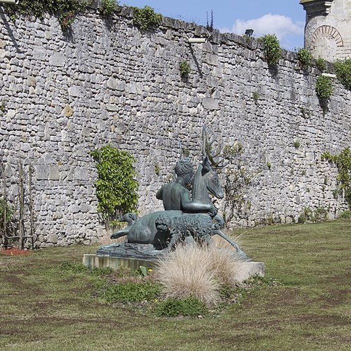 Photo de Château royal de Senlis et prieuré Saint-Maurice