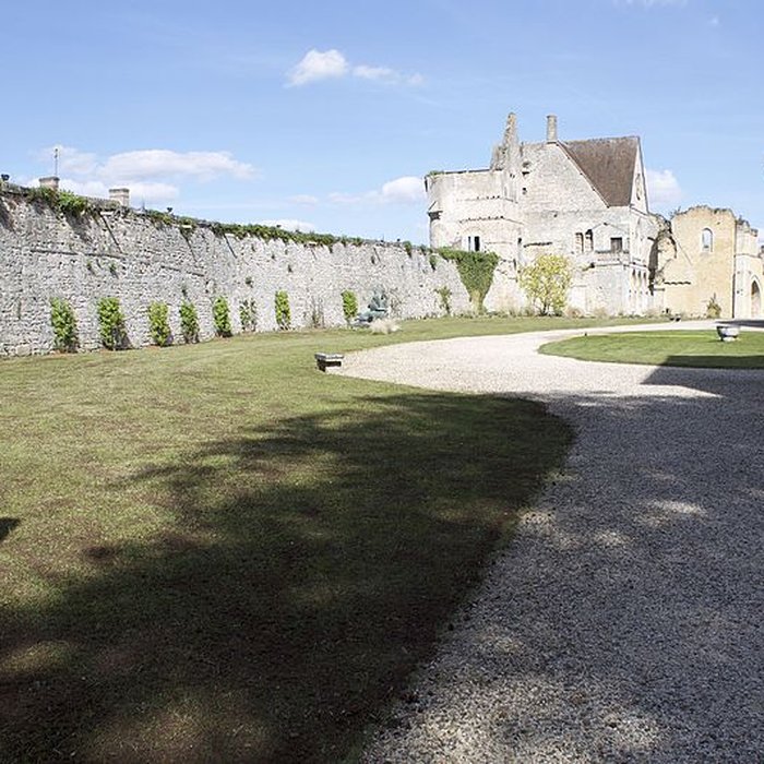 Photo de Château royal de Senlis et prieuré Saint-Maurice
