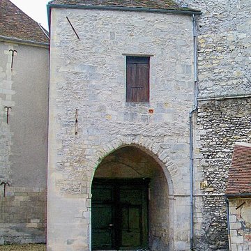 Château royal de Senlis et prieuré Saint-Maurice