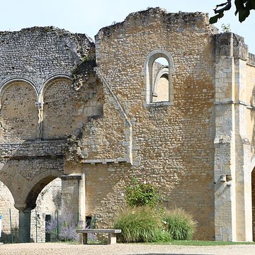 Château royal de Senlis et prieuré Saint-Maurice