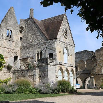 Château royal de Senlis et prieuré Saint-Maurice