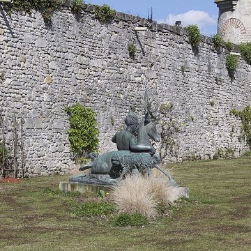 Château royal de Senlis et prieuré Saint-Maurice