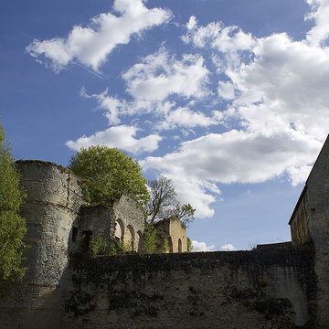 Château royal de Senlis et prieuré Saint-Maurice