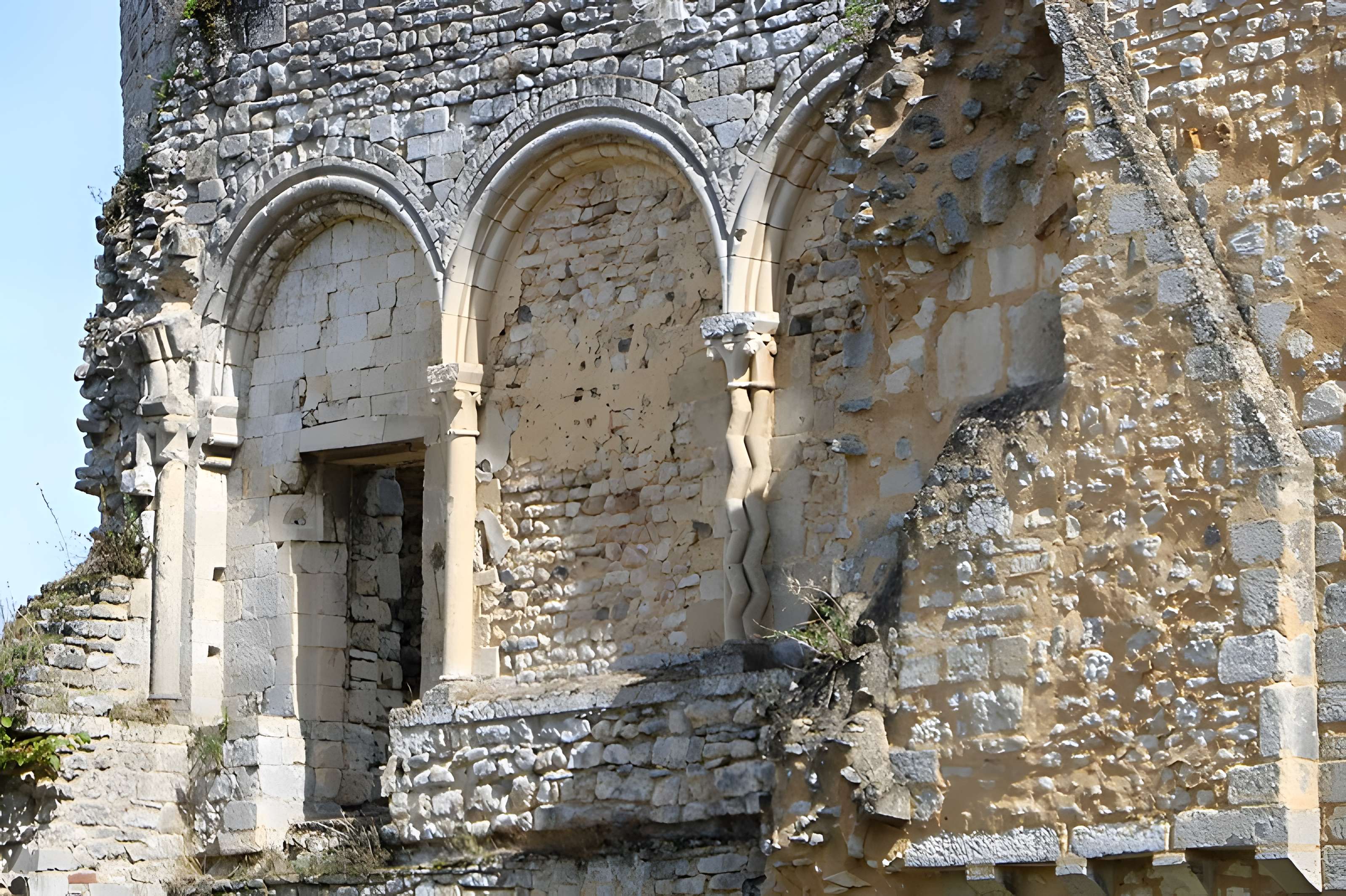 Château royal de Senlis et prieuré Saint-Maurice