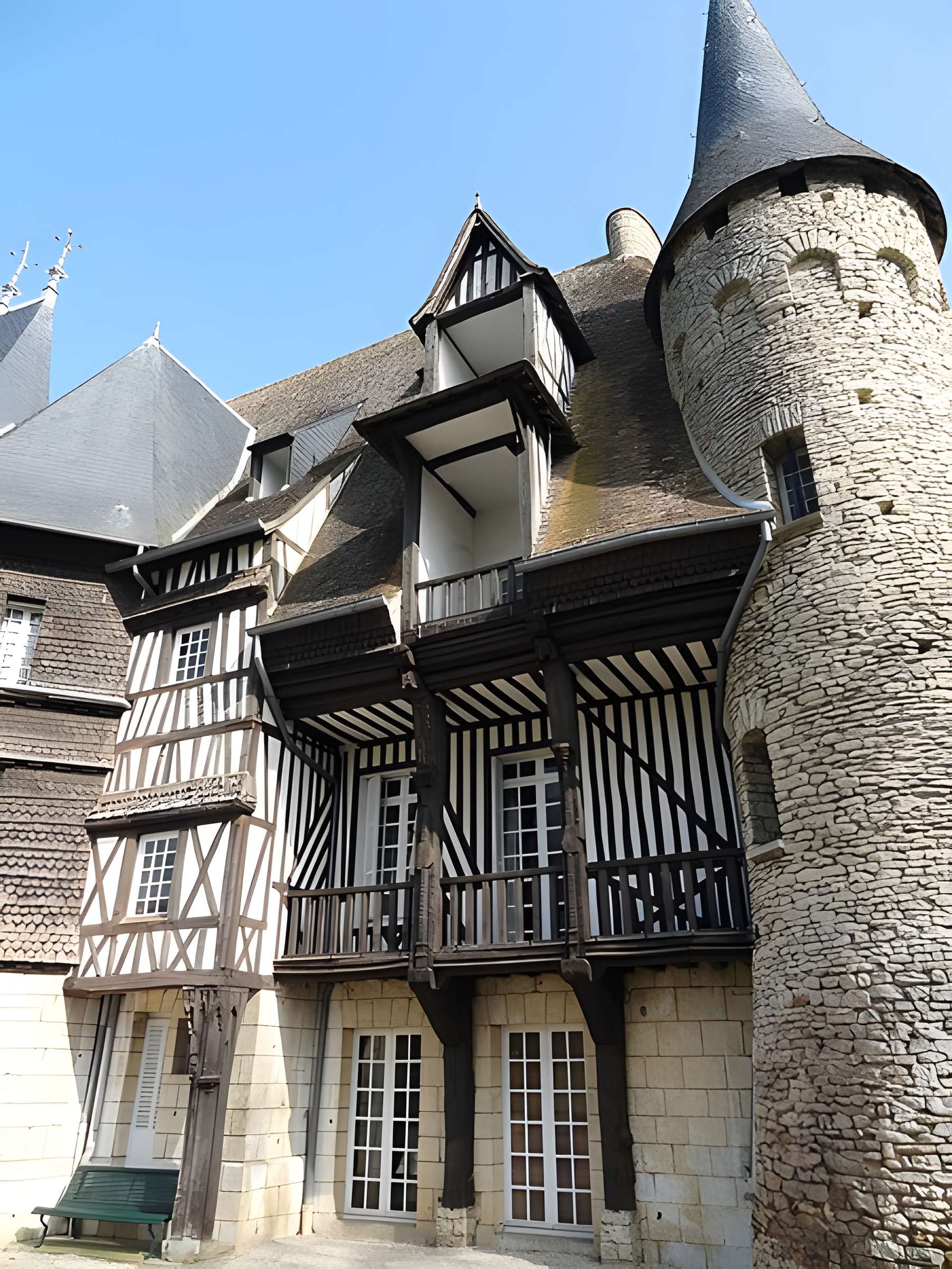 Château Saint-Hilaire de Louviers