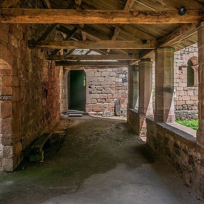 Photo de Ruines de lancien prieuré du Sauvage