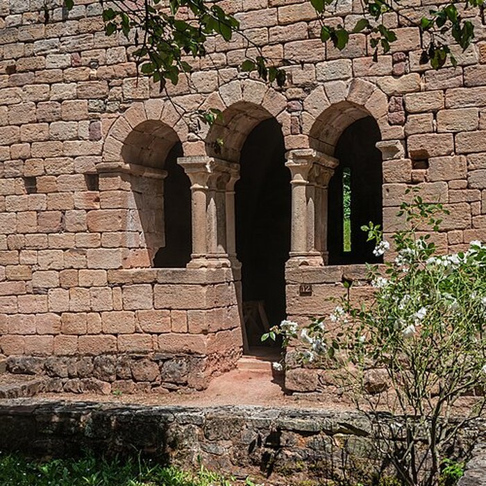 Photo de Ruines de lancien prieuré du Sauvage
