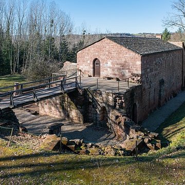 Ruines de lancien prieuré du Sauvage