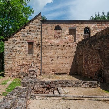 Ruines de lancien prieuré du Sauvage
