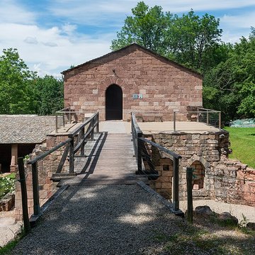 Ruines de lancien prieuré du Sauvage