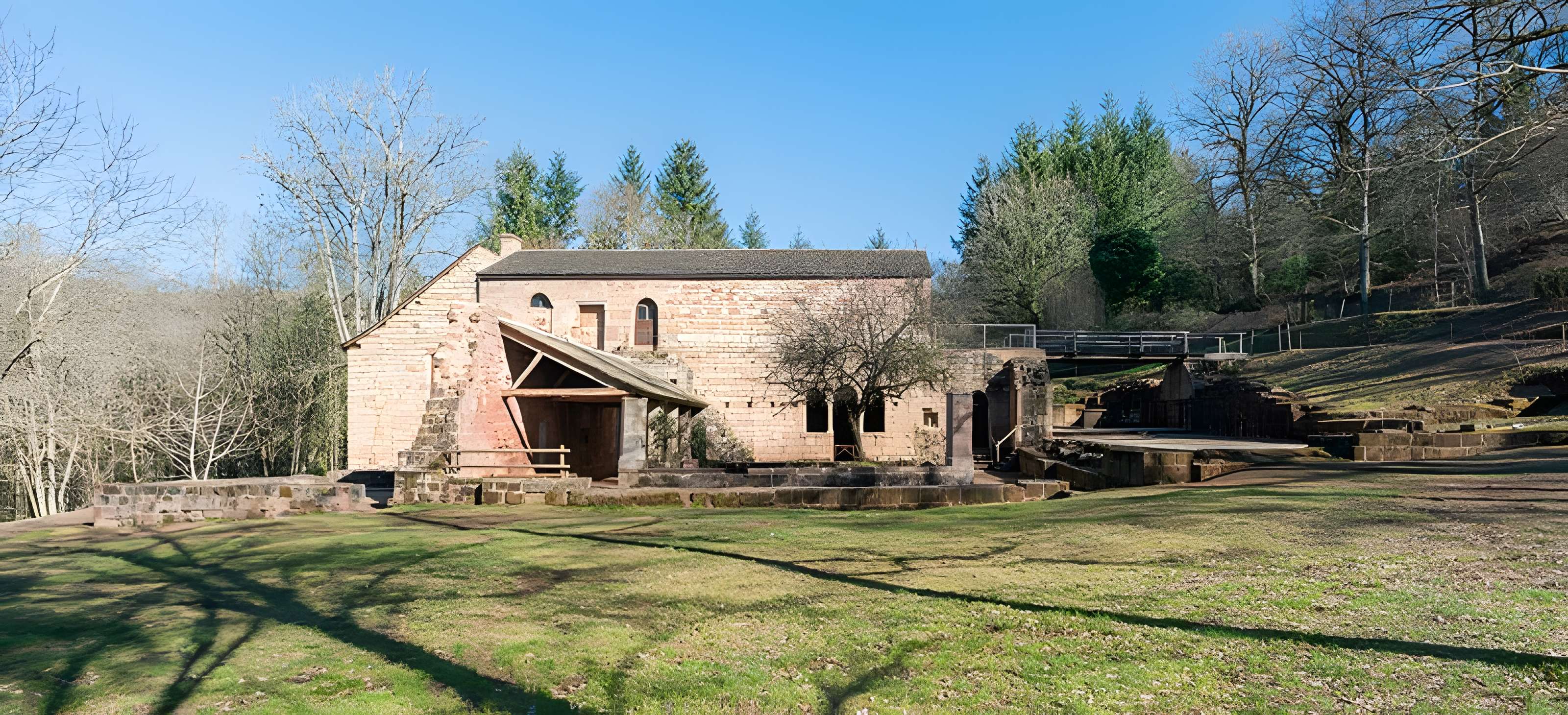 Ruines de l'ancien prieuré du Sauvage