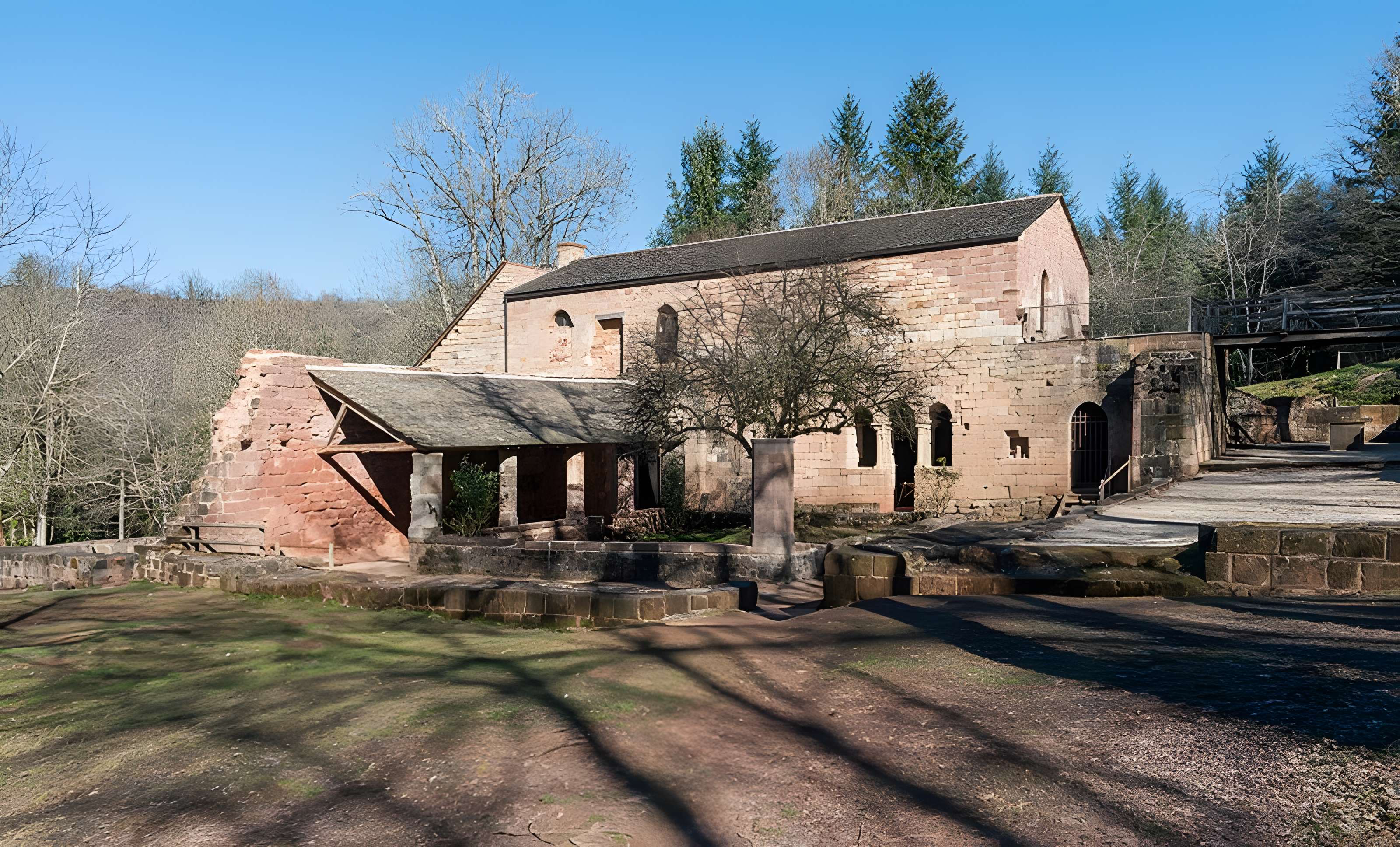 Ruines de l'ancien prieuré du Sauvage