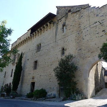 Enceinte fortifiée du village de Flaujac