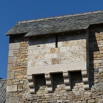 Enceinte fortifiée du village de Flaujac
