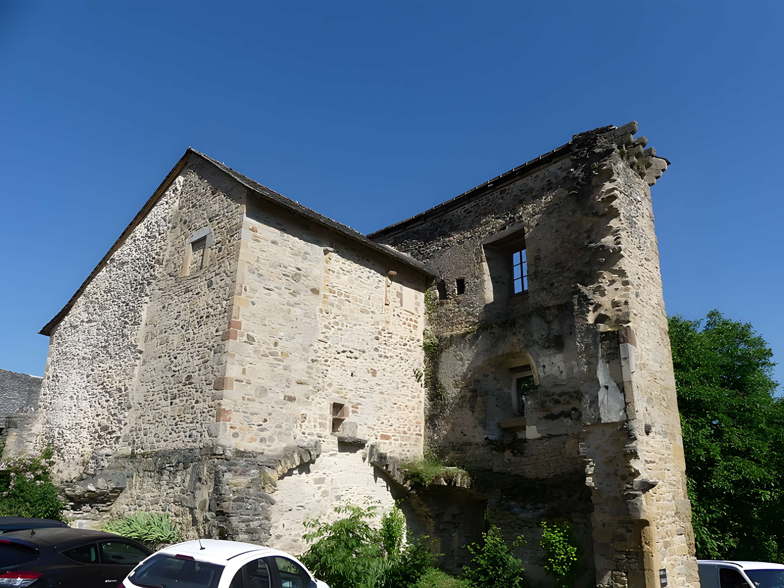 Enceinte fortifiée du village de Flaujac